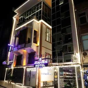 rezervați aici